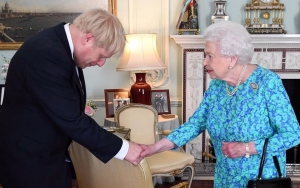PM Inggris Tegaskan Ratu Elizabeth II Baik-Baik Saja Meski Disarankan Istirahat 2 Pekan