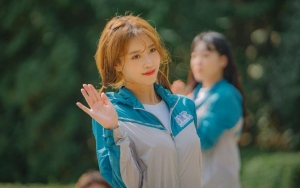 Mijoo Lovelyz Bikin Yoo Jae Seok Cs Melongo Usai Cover 'Hey Mama' Versi 'SWF' di 'Hangout With Yoo'