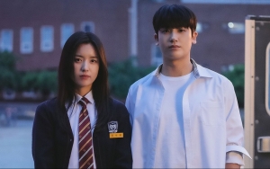 Han Hyo Joo dan Hyungsik Jadi Saksi Runtuhnya Dunia di 'Happiness', Bekas Gigitan Picu Tanda Tanya