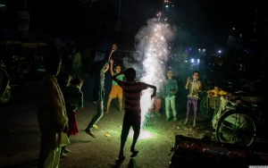 Perayaan Diwali di India Sebabkan Pencemaran Udara Yang Berbahaya dan Tidak Sehat