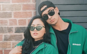 Dirangkul Salim Nauderer, Rachel Vennya Jalani Pemeriksaan Perdana Dengan Status Tersangka