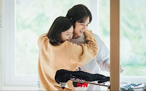 Akting Kim Go Eun dan Ahn Bo Hyun Dipuji Tim 'Yumi's Cells' Selangit, Ada yang Kecewa?