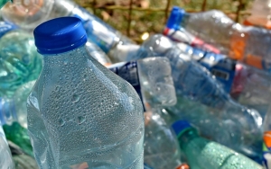 Peneliti Sebut Pandemi COVID-19 Secara Global Hasilkan 8,4 Juta Ton Sampah Plastik
