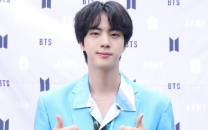 Ogah Pencitraan, Jin BTS Pilih Jujur Soal Fotonya Ini