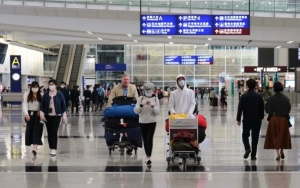 Penasehat Pemerintah Hong Kong Sebut Tak Akan Buka Perjalanan Internasional Hingga Pertengahan 2022
