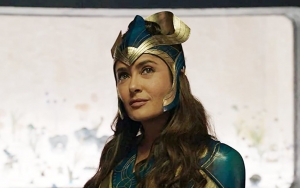 Salma Hayek Akui Bangga Sampai Menangis Saat Kenakan Kostum 'Eternals'