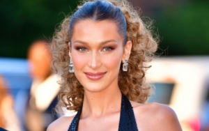 Bella Hadid Menangis di Instagram, Blak-Blakan Curhat Soal Ini