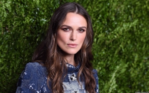 Rayakan Natal, Keira Knightley Justru Dihadapkan Pada Liburan Horor di Trailer 'Silent Night'