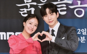 Lee Se Yong Andalkan Junho 2PM Selama Syuting 'The Red Sleeve', Sukses Bangun Chemistry?