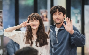 Lee Sun Bin dan Siwon SuJu Beradegan Ranjang di Drama, Fans Minta Lee Kwang Soo Tutup Mata