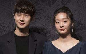 Kenakan Seragam SMA, Penampilan Choi Woo Shik dan Kim Da Mi di 'Our Beloved Summer' Jadi Sorotan