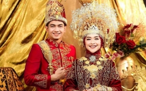 Sah! Ria Ricis Menangis Haru Dipertemukan dengan Teuku Ryan Usai Ijab Kabul