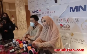 Akad Ria Ricis-Teuku Ryan Berlangsung Haru, Oki Setiana Dewi Jadi Saksi Perdana Pegangan Tangan