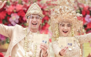 SAH! Intip Sederet Potret Ria Ricis Dan Teuku Ryan Syahdu Di Momen Pernikahan