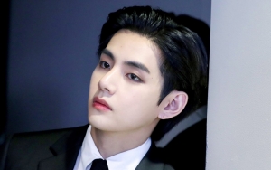 V BTS Posting Kartu Kredit Sultan Ingin Pamer Ini, Buru-Buru Dihapus