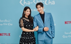 Shin Min A dan Kim Seon Ho Dipuji Member DOS 'Hometown Cha-Cha-Cha' Saat Syuting Bareng