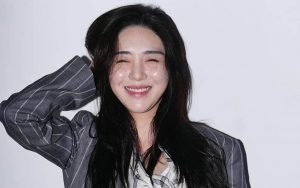 Semakin Pancarkan Aura Positif, Kwon Mina Luncurkan Merek Kepunyaan Pribadi