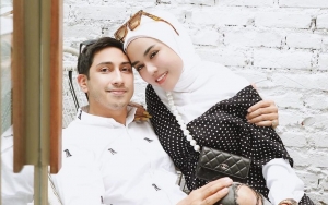 Medina Zein Bungkam, Lukman Azhari Rangkul Mesra Istri Bantah Lakukan KDRT