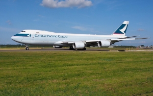 Lakukan Pelanggaran Berat, Cathay Pacific Pecat 3 Pilot Positif COVID-19 