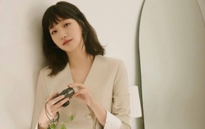 Kim Go Eun Biasa Tampil Natural, Makeup Nuansa Smokey Eyes Tunjukkan Sisi Lain