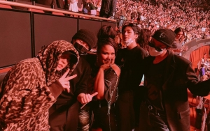 Momen Langka, Interaksi Jimin BTS dan Lizzo di Konser Harry Styles Jadi Viral