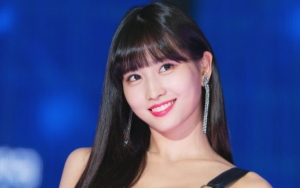 Momo TWICE Kelihatan Gugup di Encore Stage 'Scientist', Gara-gara Kritikan di Masa Lalu?