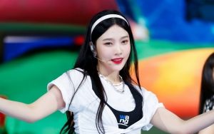 Joy Red Velvet Cs Ceria Nikmati Liburan Ke Pantai di Teaser 'Just One Person'