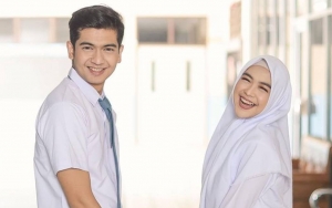 Ria Ricis Romantis Bareng Suami 'Paket Lengkap' di Tengah Sawah, Diminta Abaikan Hal Ini