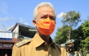 Hari Guru Nasional, Ganjar Pranowo Minta Gaji Honorer Dinaikkan Setara UMK