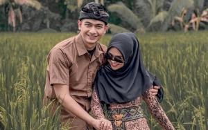 Tampil Mesra, Aksi Ria Ricis dan Teuku Ryan Duet Lagu Dangdut Malah Disindir Maksa