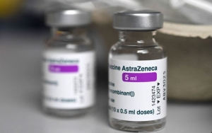 Vaksin AstraZeneca Bisa Picu Pembekuan Darah, Peneliti Kini Temukan Penyebabnya