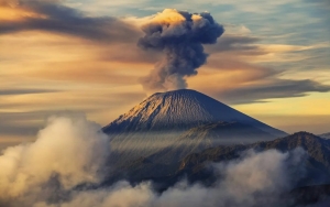 Gunung Semeru Erupsi, PVMBG Ungkap Sudah Banjir Lahar Mulai Sabtu Siang