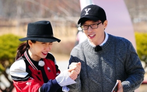 Yoo Jae Seok Goda Rambut Cepak Song Ji Hyo di 'Running Man'