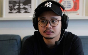 Derby Romero Klarifikasi Isu Uang Habis Sampai Jual Motor Demi Bertahan Hidup Di Singapura