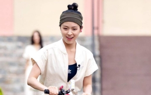 Aura Girl Crush Ryujin ITZY Dinilai Selalu Cocok Kenakan Pakaian Nyentrik