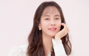 Busana Song Ji Hyo Robek, Komedian Ini Sebut Stylist Tak Pantas Dikritik