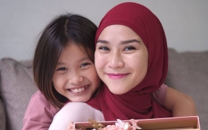 Cerita Putri Kedua Mendadak Ungkap Keinginan Berhijab, Zaskia Adya Mecca: Hatiku ‘Nyess’