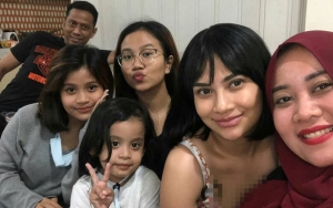 Keluarga Malah Tampilkan Foto-foto Vanessa Angel dan Mantan di Acara Pengajian, Sahabat Murka