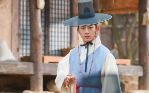 Taecyeon 2PM Acungkan Pedang Pada Sosok Ini, Tim 'Secret Royal Inspector Joy' Janjikan Kebenaran