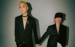 Harajuku Style, Adam Pacar Brondong Agnes Monica Acungkan Jari Tengah Jadi Sorotan