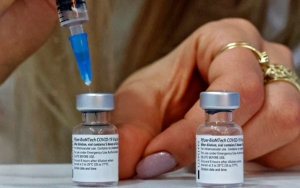 Menkes Ungkap Laju Vaksinasi COVID-19 Menurun Sejak November Meski Stoknya Cukup Hingga April 2022