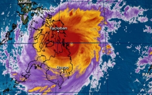 Topan Super Rai Terjang Filipina, Puluhan Ribu Penduduk Dievakuasi