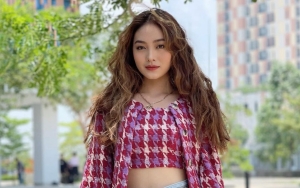 Ulang Tahun, Natasha Wilona Tampil Cantik Dandan Ala Boneka Barbie Dalam Box