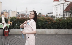 8 Kenangan Manis Laura Anna Semasa Hidup, Si Periang Dan Social Butterfly