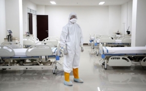 Temuan Kasus Pertama Omicron di RI Jadi 'Alarm' Waspada, Wisma Atlet Dilockdown Dinilai Tepat