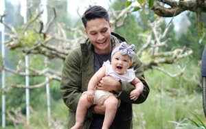 1 Bulan Syuting di Luar, Randy Pangalila Sedih Ketinggalan Momen Tumbuh Kembang Buah Hati