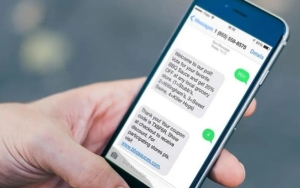 SMS 'Selamat Natal' Pertama di Dunia Terjual Seharga Rp1,7 Miliar di Prancis