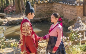 Tak Ada di Naskah, Permintaan Junho pada Lee Se Young Ini Bikin Sutradara 'The Red Sleeve' Terkejut