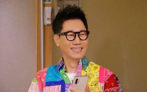 SBS Entertainment Awards 2021: 7 Potret Awet Muda Ji Suk Jin Yang Ekspresinya Saat Menang Curi Fokus