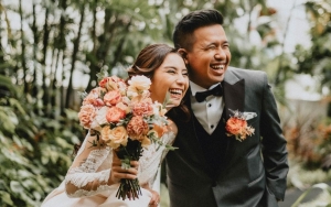 'Rabu Rabi', Intip 7 Potret Joshua Suherman Dan Clairine Clay Di Momen Pernikahan